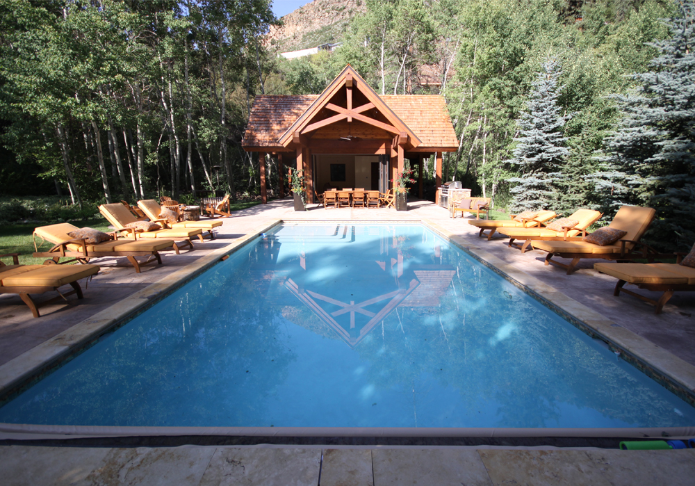 Stern Pool Cabana